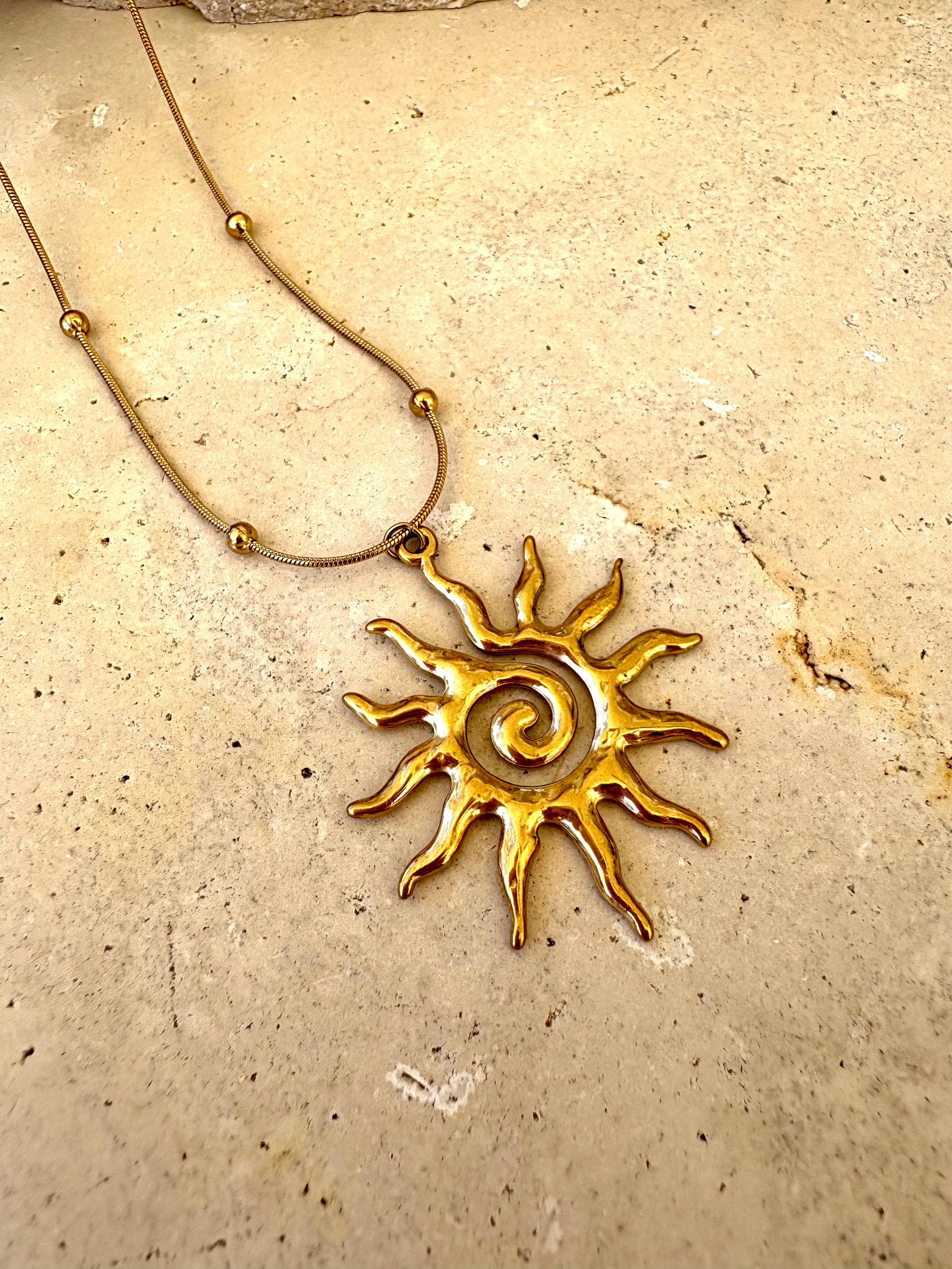 Aniva Necklace