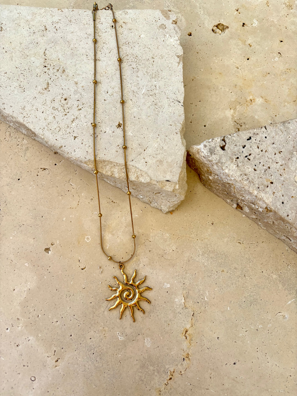 Aniva Necklace